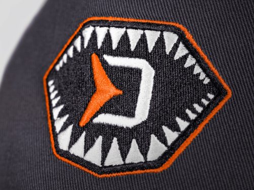 Delphin Sapka Atak! Trucker